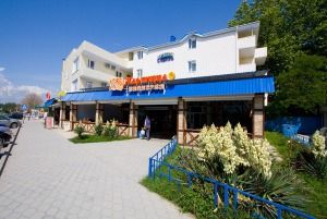 Гостиница "Сибирь" (Анапа, Пионерский проспект, пер. Котломской 2) Гостиница "Сибирь" (Анапа, Пионерский проспект, пер. Котломской 2)